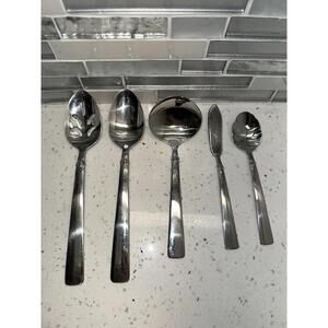 Set of 5 pieces Reed & Barton Stainless Flatware